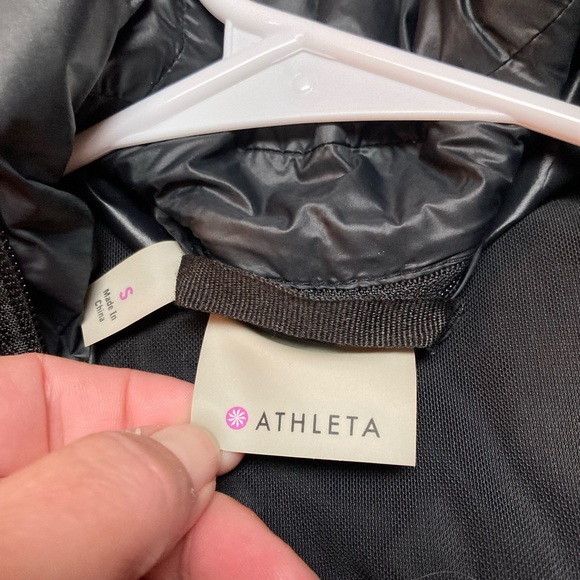 Athleta Puffer Coat Women's Small, Poly/Blend - Picture 3 of 6